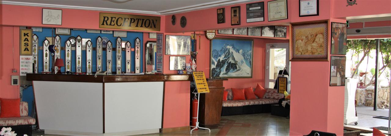 Kasgar Court Hotel Ayvaryara エクステリア 写真